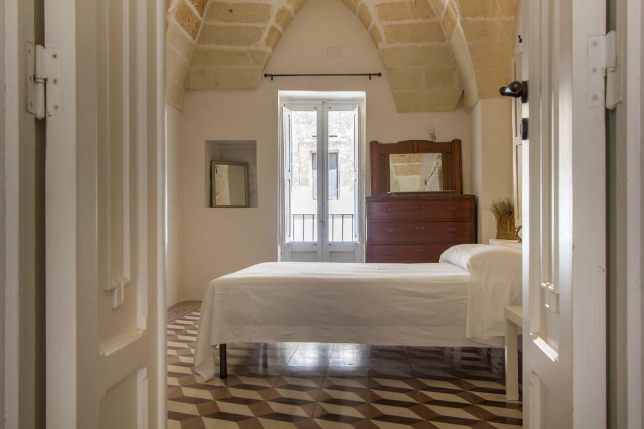Explore The Historic City On Foot From An Old Town House Лечче Екстер'єр фото