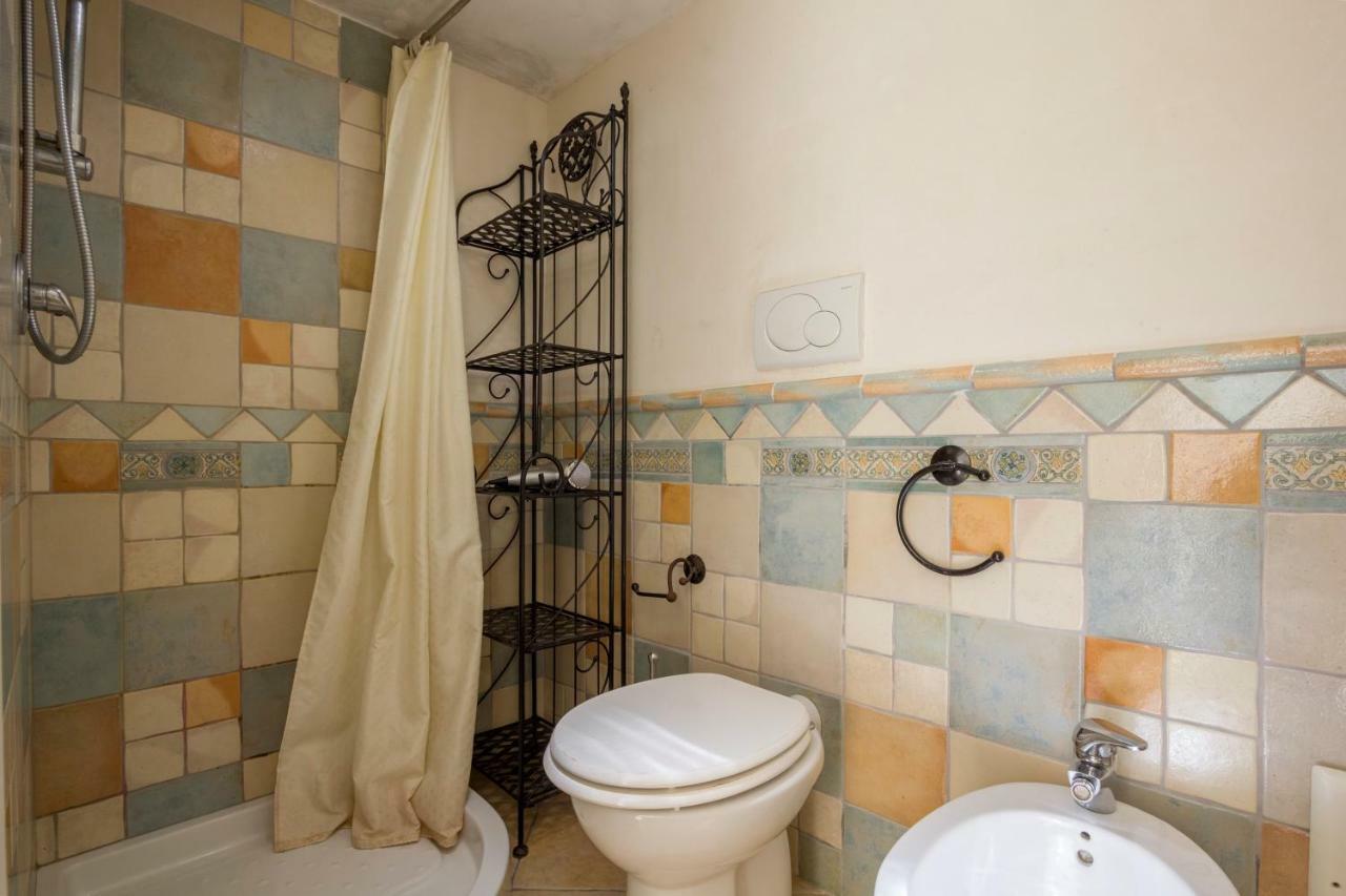 Explore The Historic City On Foot From An Old Town House Лечче Екстер'єр фото
